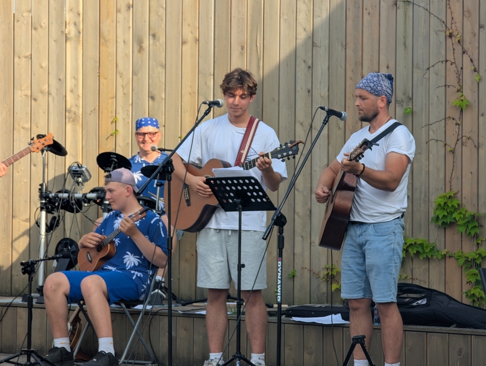 Muzyczne Lato w Tężni [06.07.2025] - zdjęcie #11 - eOstroleka.pl