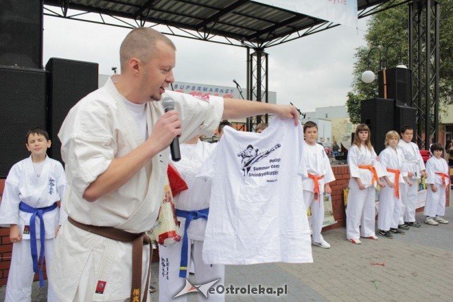Hospicjum to też życie - koncert na rzecz ostrołęckiego hospicjom (8.X.2011) - zdjęcie #24 - eOstroleka.pl