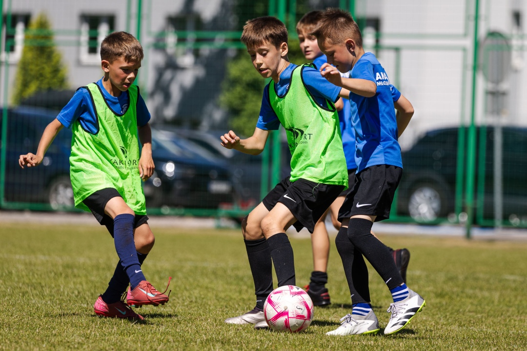 Piłkarski turniej dzikich drużyn - Sportowe wakacje w mieście, fot. MOSIR w Ostrołęce - zdjęcie #15 - eOstroleka.pl