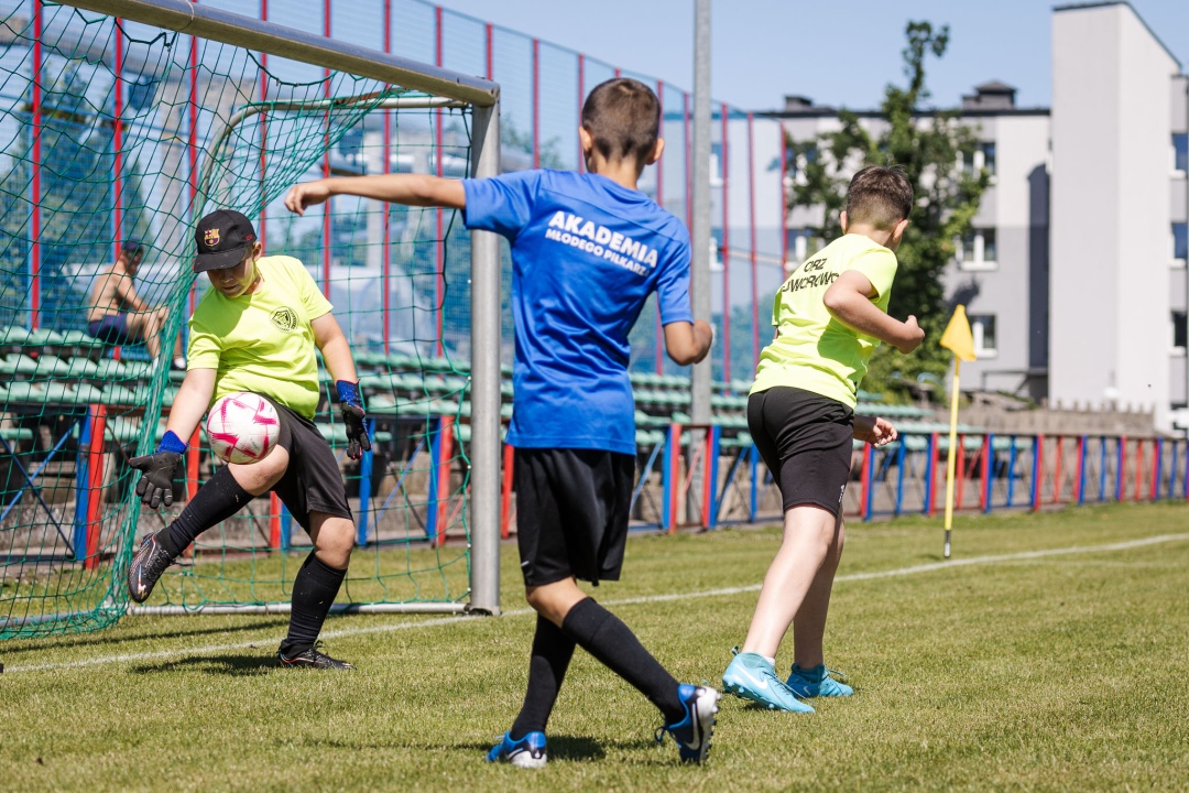 Piłkarski turniej dzikich drużyn - Sportowe wakacje w mieście, fot. MOSIR w Ostrołęce - zdjęcie #10 - eOstroleka.pl