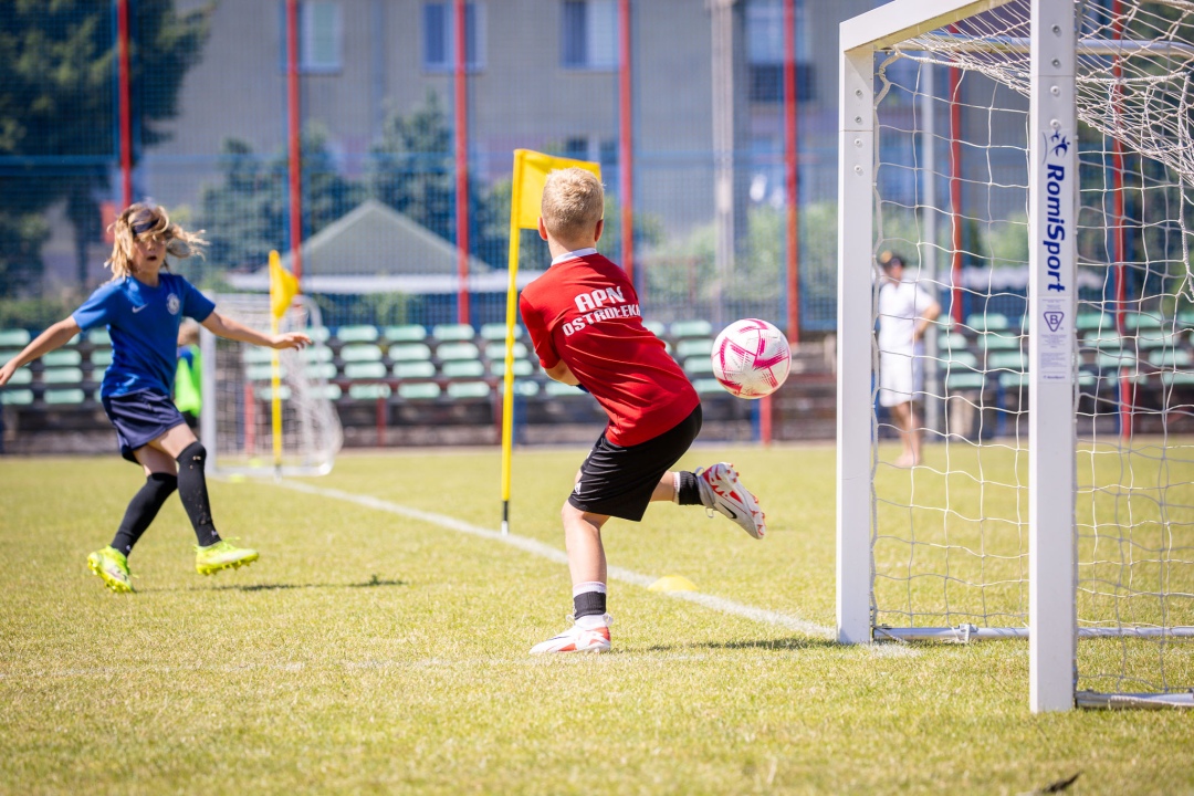 Drugi turniej w ramach sportowych wakacji w mieście - fot. MOSIR Ostrołęka - zdjęcie #14 - eOstroleka.pl