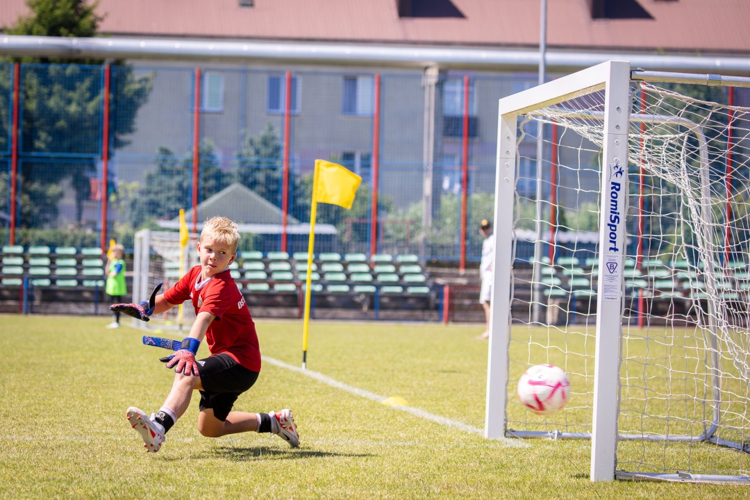 Drugi turniej w ramach sportowych wakacji w mieście - fot. MOSIR Ostrołęka - zdjęcie #13 - eOstroleka.pl