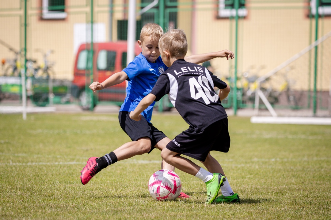 Sportowe wakacje w mieście - trzeci turniej piłki nożnej, fot. MOSIR Ostrołeka - zdjęcie #12 - eOstroleka.pl