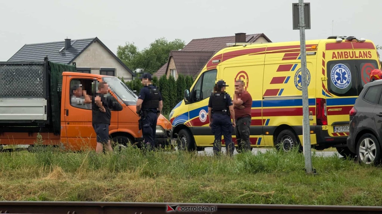 Zderzenie przy Goworowskiej [8.07.2025] - zdjęcie #6 - eOstroleka.pl