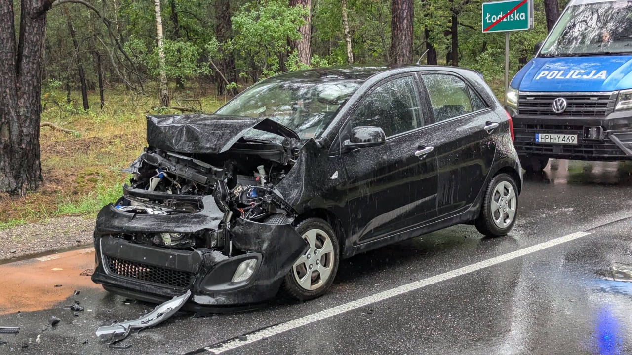 Wypadek w Łodziskach [9.07.2025] - zdjęcie #1 - eOstroleka.pl