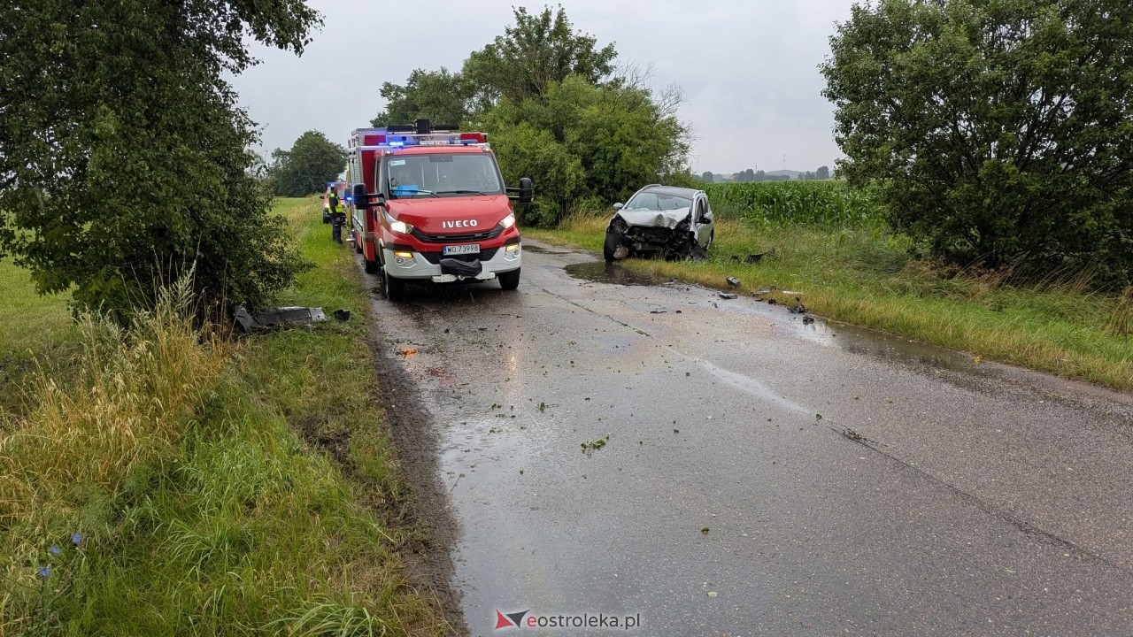 Wypadek między Zabielem o Ołdakami [9.07.2025] - zdjęcie #4 - eOstroleka.pl
