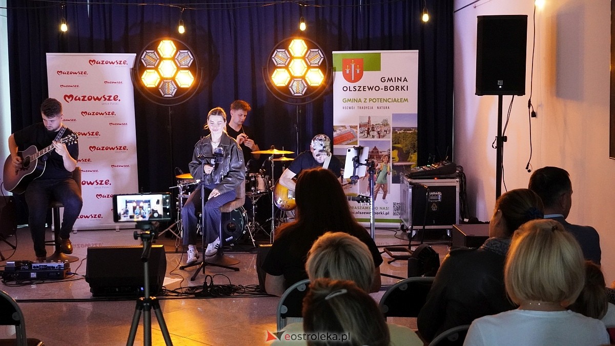 Letnie Granie w Olszewie Borkach: koncert Julity Kaczyńskiej [9.07.2025] - zdjęcie #37 - eOstroleka.pl