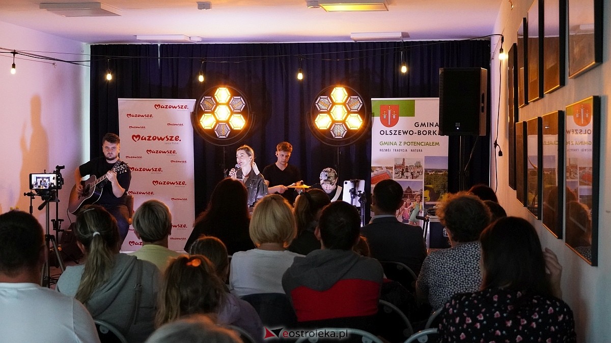 Letnie Granie w Olszewie Borkach: koncert Julity Kaczyńskiej [9.07.2025] - zdjęcie #34 - eOstroleka.pl