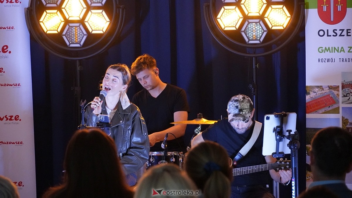 Letnie Granie w Olszewie Borkach: koncert Julity Kaczyńskiej [9.07.2025] - zdjęcie #32 - eOstroleka.pl