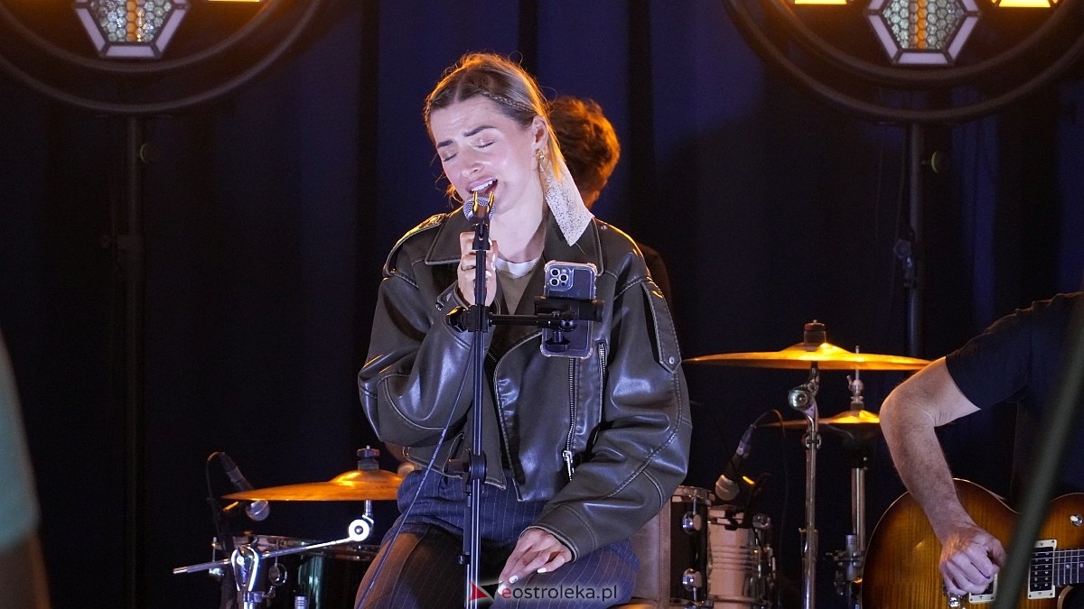 Letnie Granie w Olszewie Borkach: koncert Julity Kaczyńskiej [9.07.2025] - zdjęcie #26 - eOstroleka.pl