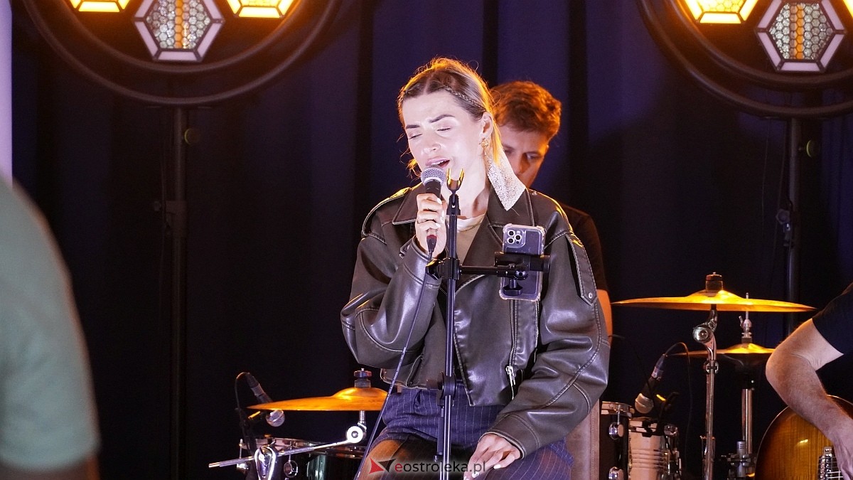 Letnie Granie w Olszewie Borkach: koncert Julity Kaczyńskiej [9.07.2025] - zdjęcie #25 - eOstroleka.pl