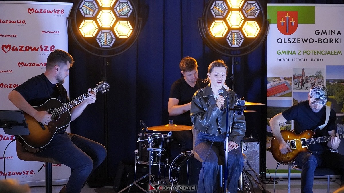 Letnie Granie w Olszewie Borkach: koncert Julity Kaczyńskiej [9.07.2025] - zdjęcie #24 - eOstroleka.pl