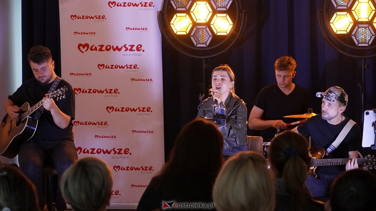 Letnie Granie w Olszewie Borkach: koncert Julity Kaczyńskiej [9.07.2025] - zdjęcie #9 - eOstroleka.pl