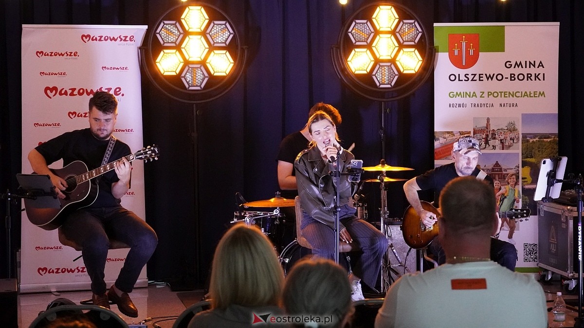 Letnie Granie w Olszewie Borkach: koncert Julity Kaczyńskiej [9.07.2025] - zdjęcie #6 - eOstroleka.pl