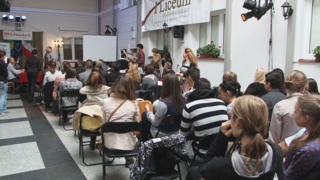 Młodzież z zagranicy odwiedziła Ostrołękę (7.X.2011) - zdjęcie #21 - eOstroleka.pl