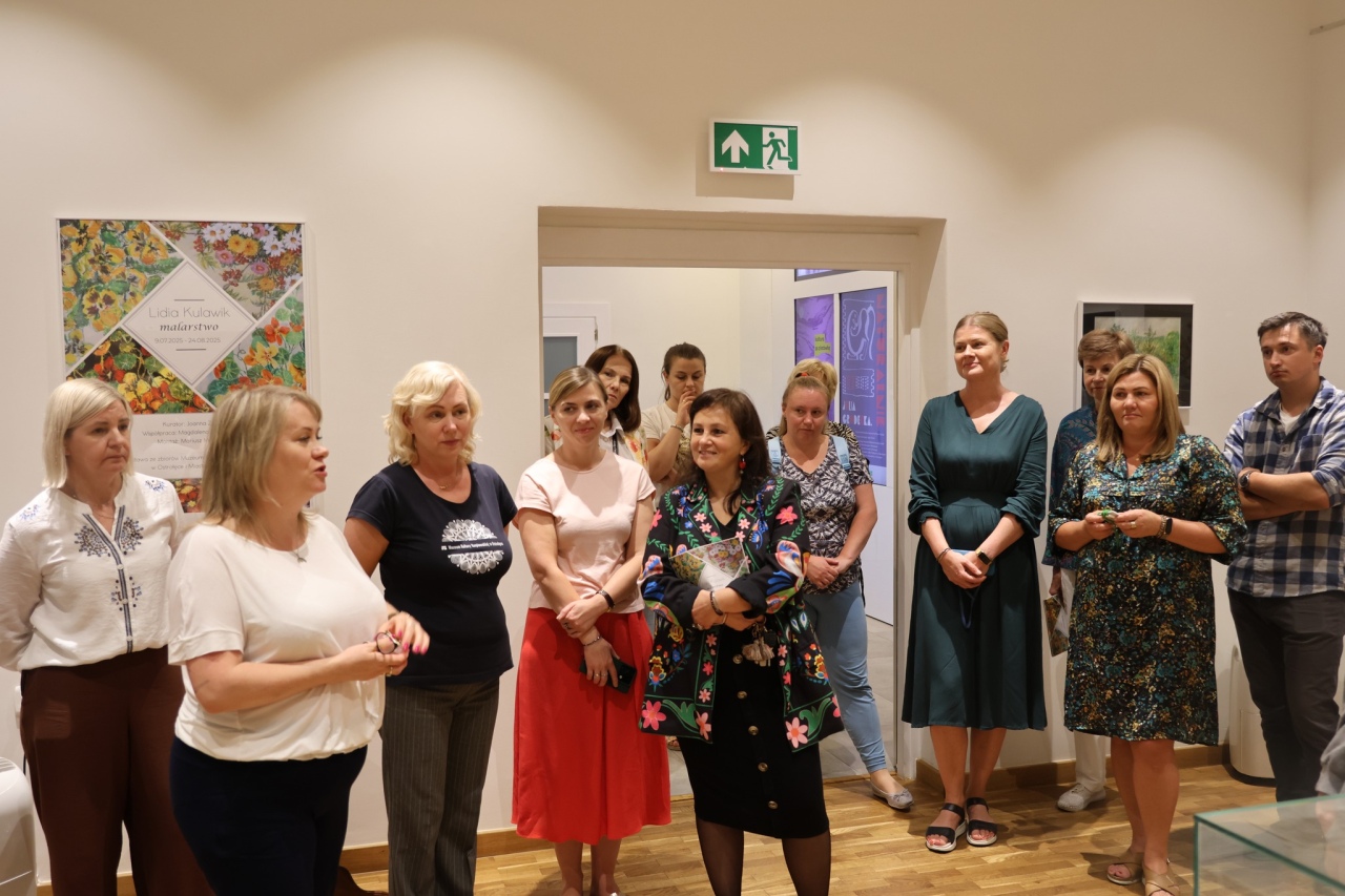 Wernisaż malarstwa Lidii Kulawik w Ostrołęce [09.07.2025] - zdjęcie #23 - eOstroleka.pl