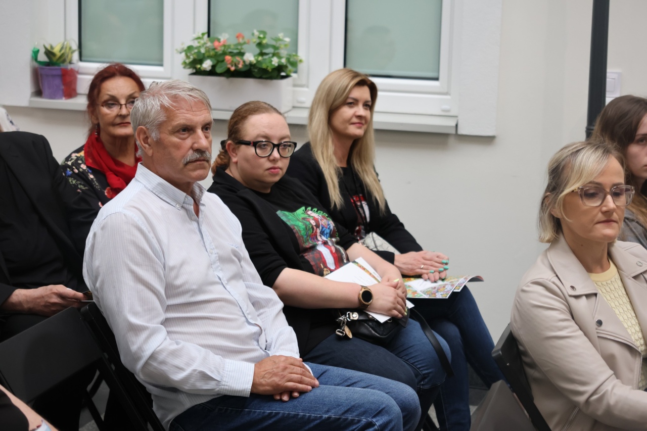 Wernisaż malarstwa Lidii Kulawik w Ostrołęce [09.07.2025] - zdjęcie #20 - eOstroleka.pl