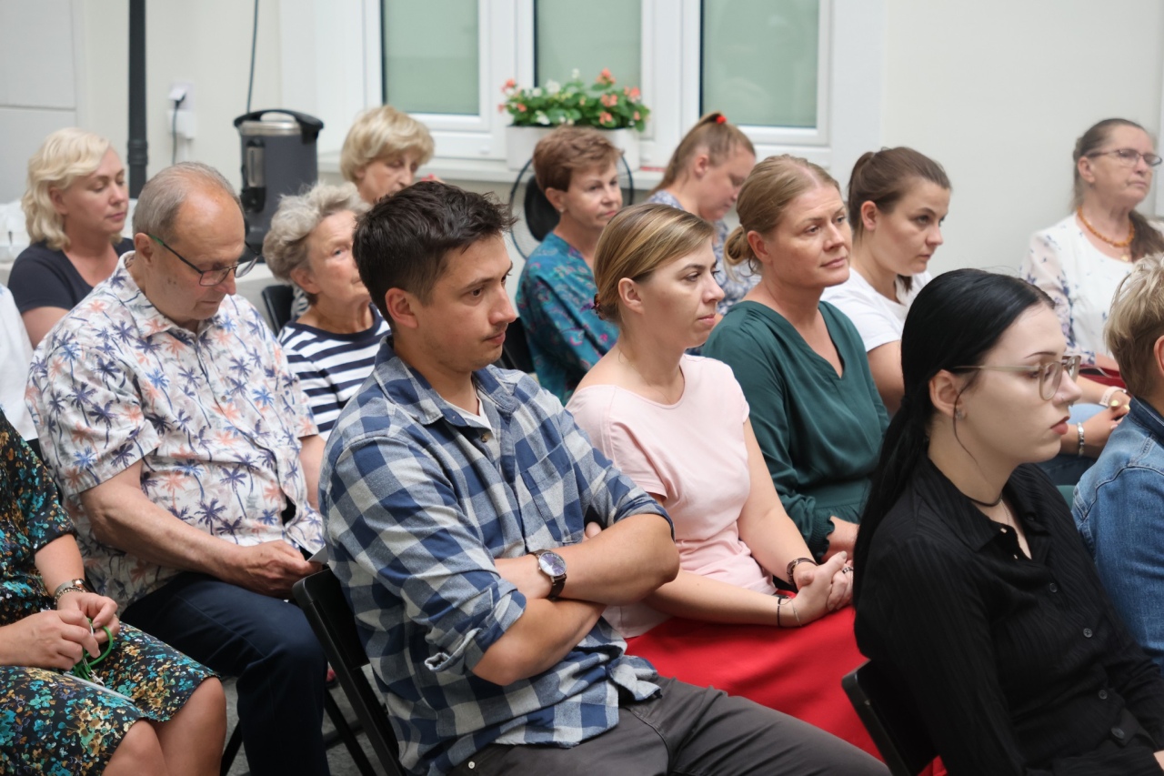 Wernisaż malarstwa Lidii Kulawik w Ostrołęce [09.07.2025] - zdjęcie #4 - eOstroleka.pl