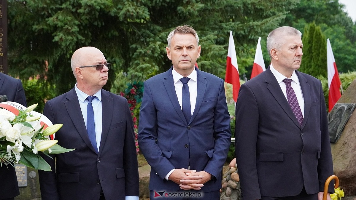 Miejskie obchody Dnia Pamięci o Polakach – Ofiarach Ludobójstwa dokonanego przez OUN i UPA [11.07.2025] - zdjęcie #44 - eOstroleka.pl