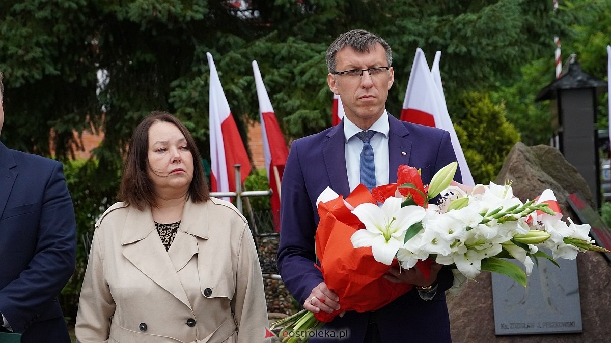 Miejskie obchody Dnia Pamięci o Polakach – Ofiarach Ludobójstwa dokonanego przez OUN i UPA [11.07.2025] - zdjęcie #34 - eOstroleka.pl