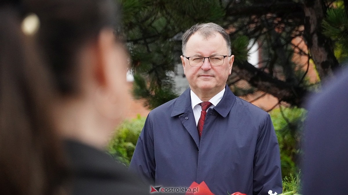 Miejskie obchody Dnia Pamięci o Polakach – Ofiarach Ludobójstwa dokonanego przez OUN i UPA [11.07.2025] - zdjęcie #29 - eOstroleka.pl