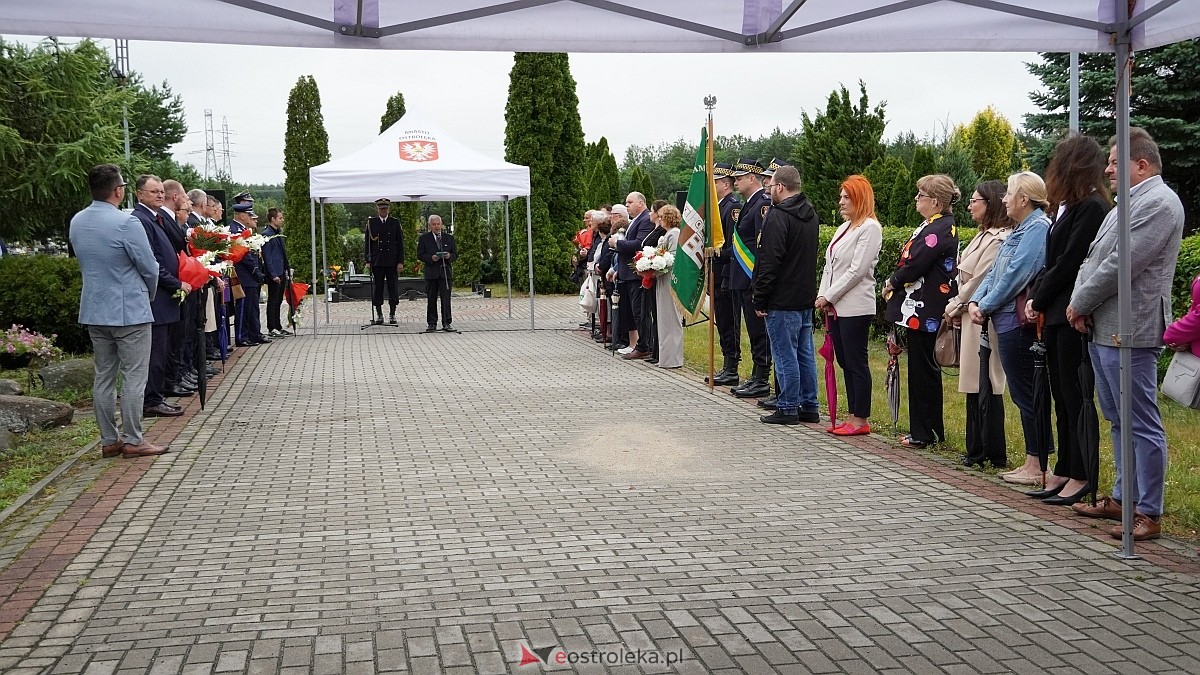 Miejskie obchody Dnia Pamięci o Polakach – Ofiarach Ludobójstwa dokonanego przez OUN i UPA [11.07.2025] - zdjęcie #26 - eOstroleka.pl