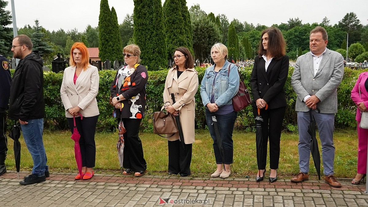 Miejskie obchody Dnia Pamięci o Polakach – Ofiarach Ludobójstwa dokonanego przez OUN i UPA [11.07.2025] - zdjęcie #24 - eOstroleka.pl