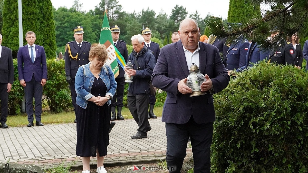 Miejskie obchody Dnia Pamięci o Polakach – Ofiarach Ludobójstwa dokonanego przez OUN i UPA [11.07.2025] - zdjęcie #63 - eOstroleka.pl