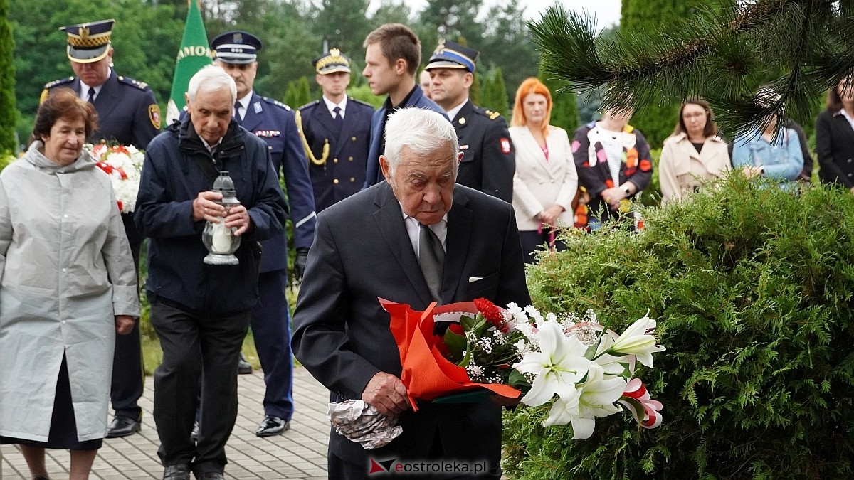 Miejskie obchody Dnia Pamięci o Polakach – Ofiarach Ludobójstwa dokonanego przez OUN i UPA [11.07.2025] - zdjęcie #55 - eOstroleka.pl