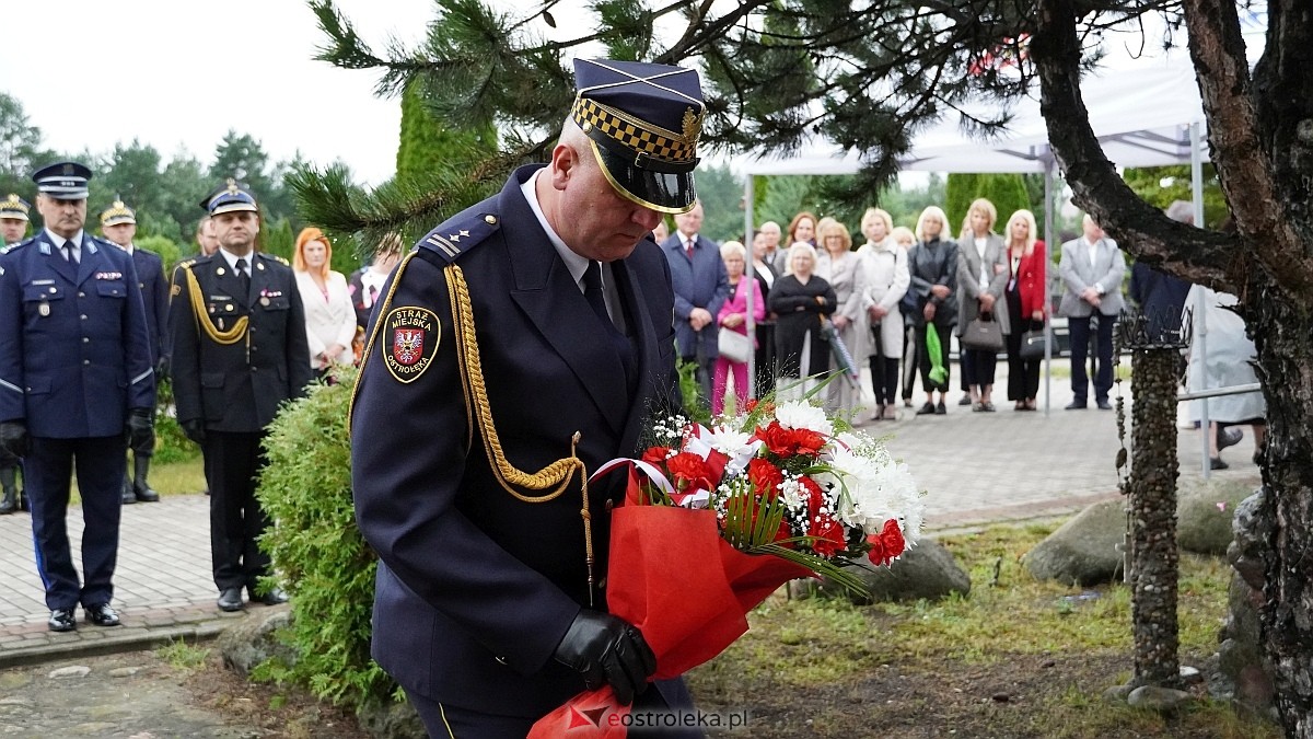 Miejskie obchody Dnia Pamięci o Polakach – Ofiarach Ludobójstwa dokonanego przez OUN i UPA [11.07.2025] - zdjęcie #45 - eOstroleka.pl