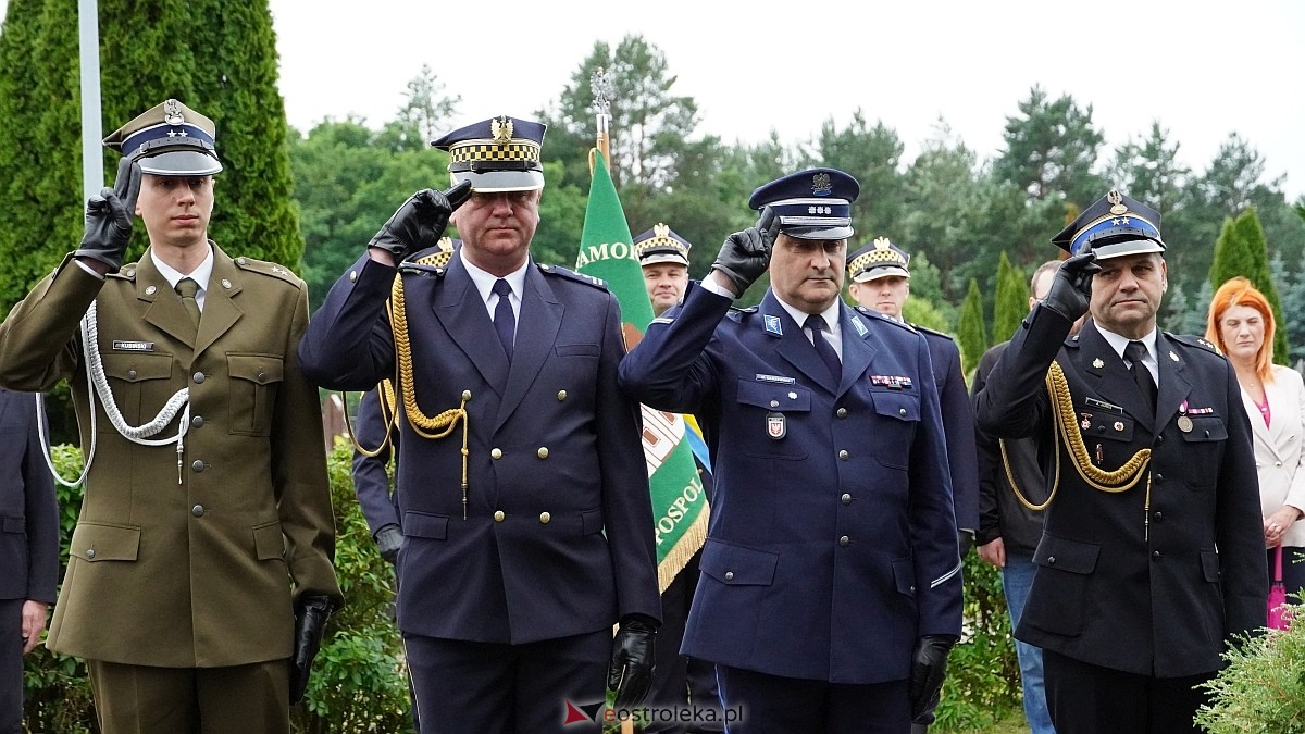 Miejskie obchody Dnia Pamięci o Polakach – Ofiarach Ludobójstwa dokonanego przez OUN i UPA [11.07.2025] - zdjęcie #41 - eOstroleka.pl