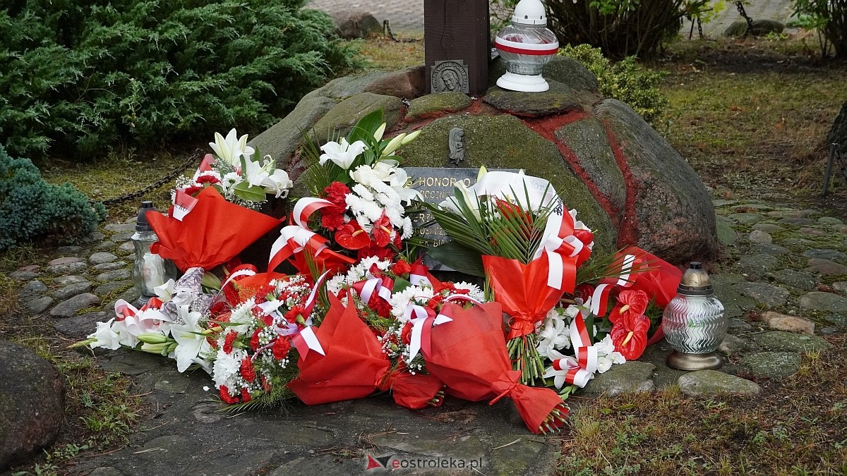 Miejskie obchody Dnia Pamięci o Polakach – Ofiarach Ludobójstwa dokonanego przez OUN i UPA [11.07.2025] - zdjęcie #39 - eOstroleka.pl