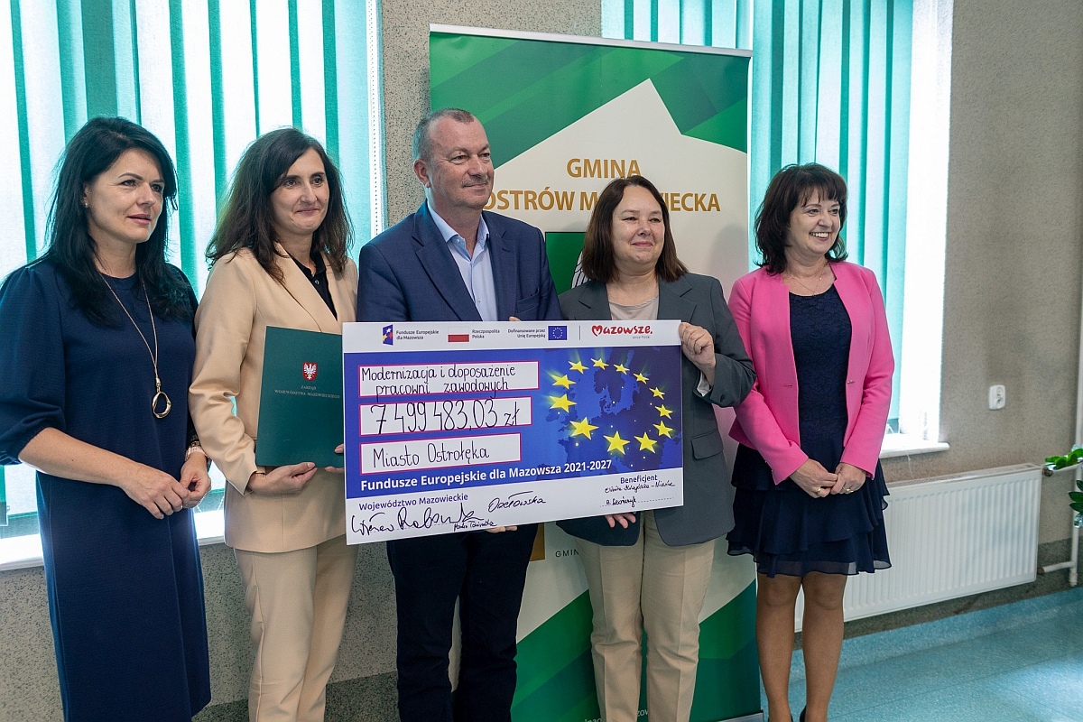 Podpisanie umów FEM dla regionu ostrołęckiego [10.07.2025] - zdjęcie #4 - eOstroleka.pl