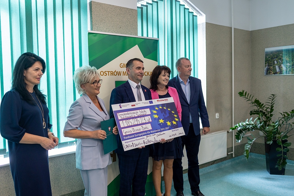 Podpisanie umów FEM dla regionu ostrołęckiego [10.07.2025] - zdjęcie #1 - eOstroleka.pl