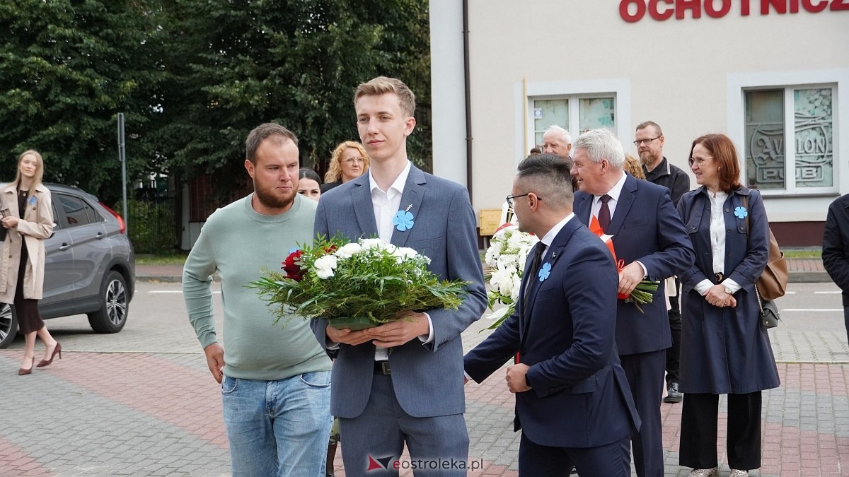 Obchody upamiętniające ofiary rzezi wołyńskiej [12.07.2025] - zdjęcie #30 - eOstroleka.pl
