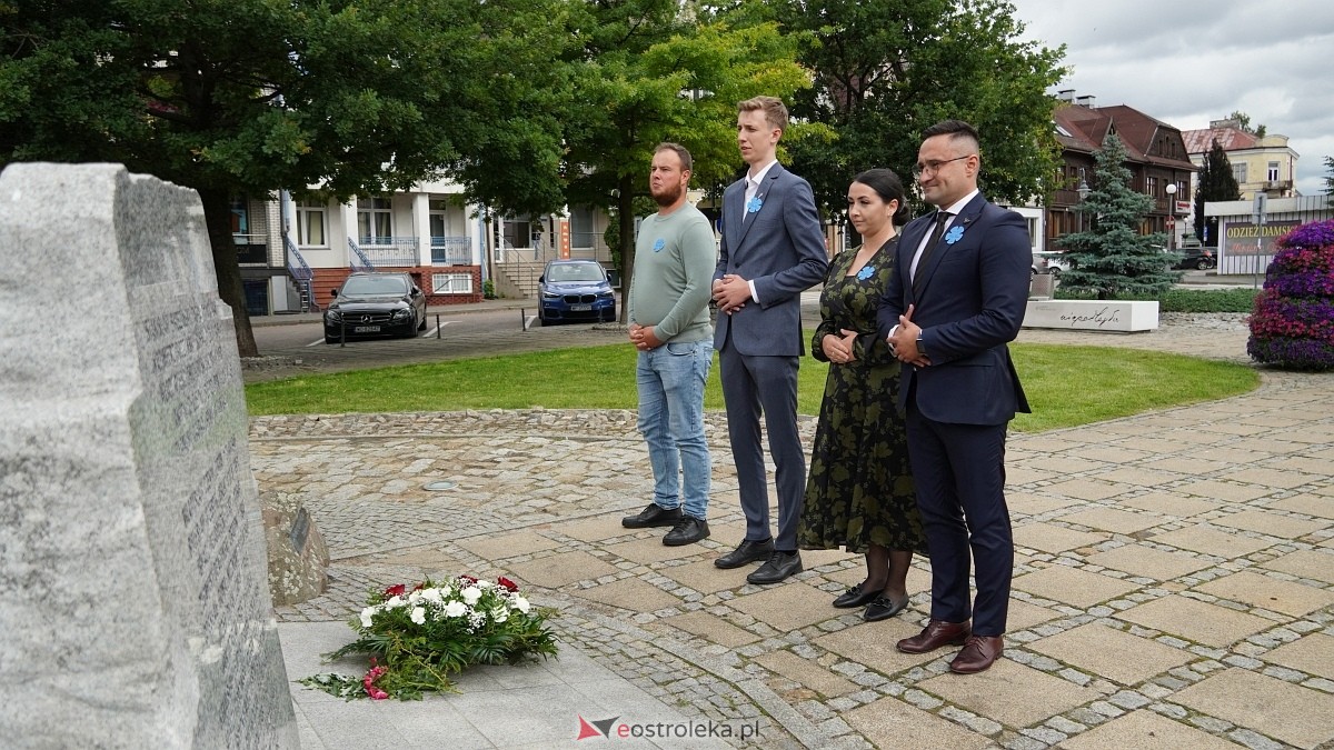 Obchody upamiętniające ofiary rzezi wołyńskiej [12.07.2025] - zdjęcie #25 - eOstroleka.pl