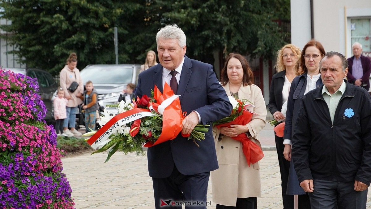 Obchody upamiętniające ofiary rzezi wołyńskiej [12.07.2025] - zdjęcie #24 - eOstroleka.pl