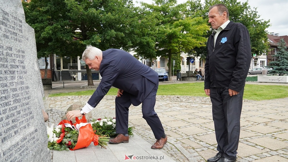Obchody upamiętniające ofiary rzezi wołyńskiej [12.07.2025] - zdjęcie #20 - eOstroleka.pl