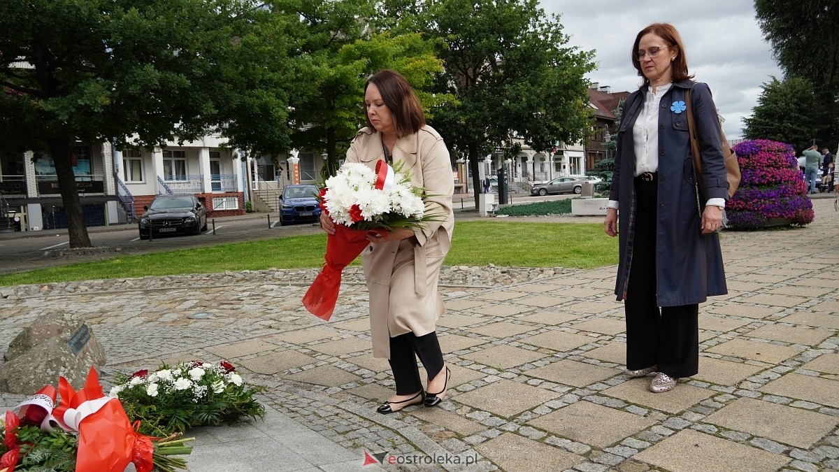 Obchody upamiętniające ofiary rzezi wołyńskiej [12.07.2025] - zdjęcie #15 - eOstroleka.pl