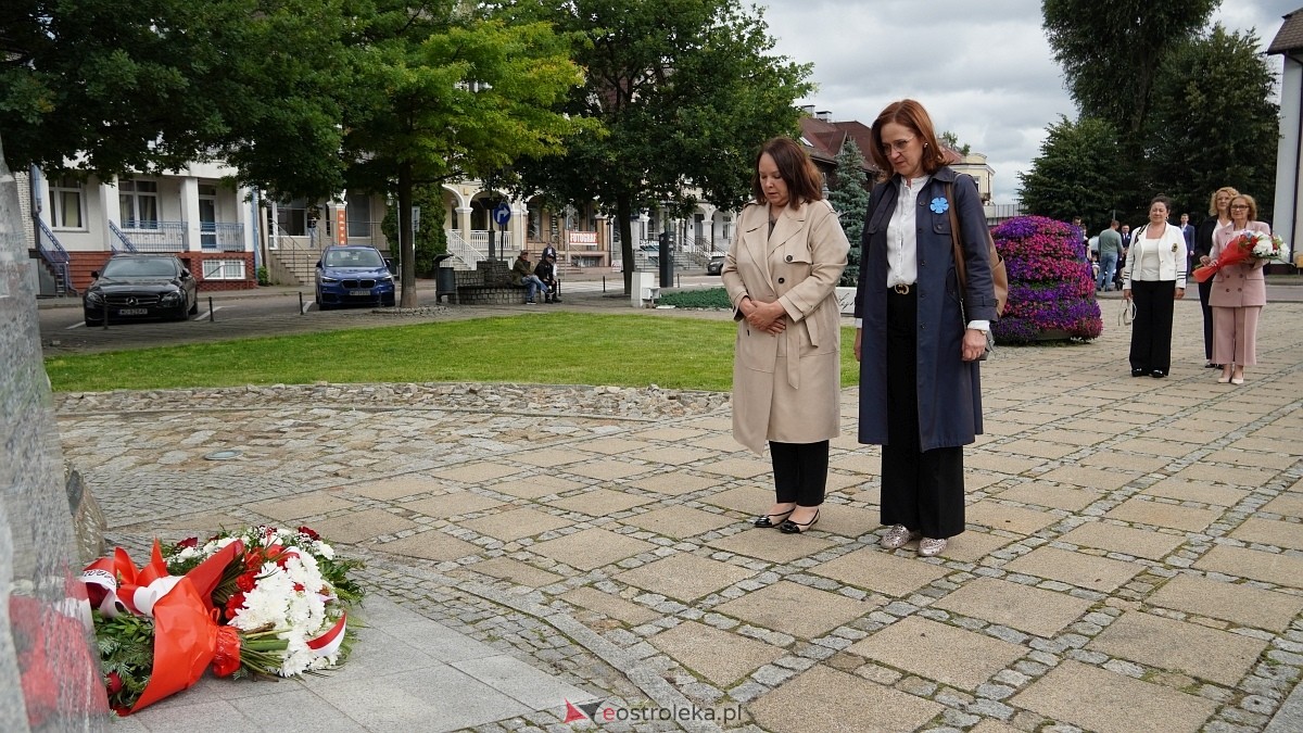 Obchody upamiętniające ofiary rzezi wołyńskiej [12.07.2025] - zdjęcie #13 - eOstroleka.pl
