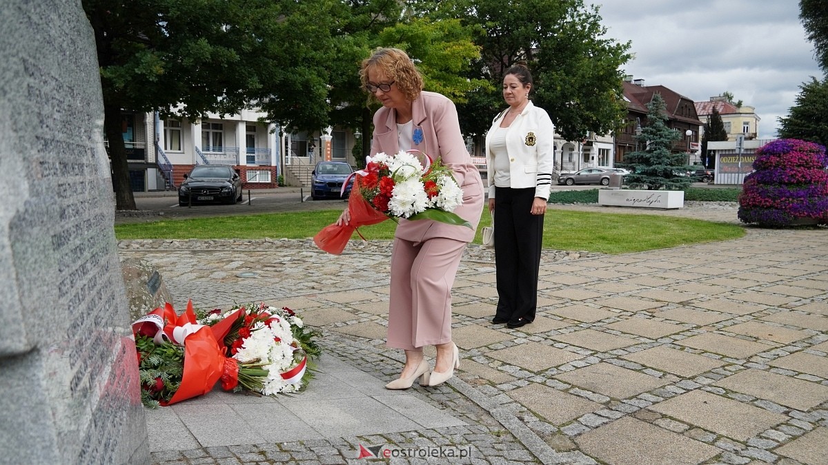 Obchody upamiętniające ofiary rzezi wołyńskiej [12.07.2025] - zdjęcie #9 - eOstroleka.pl