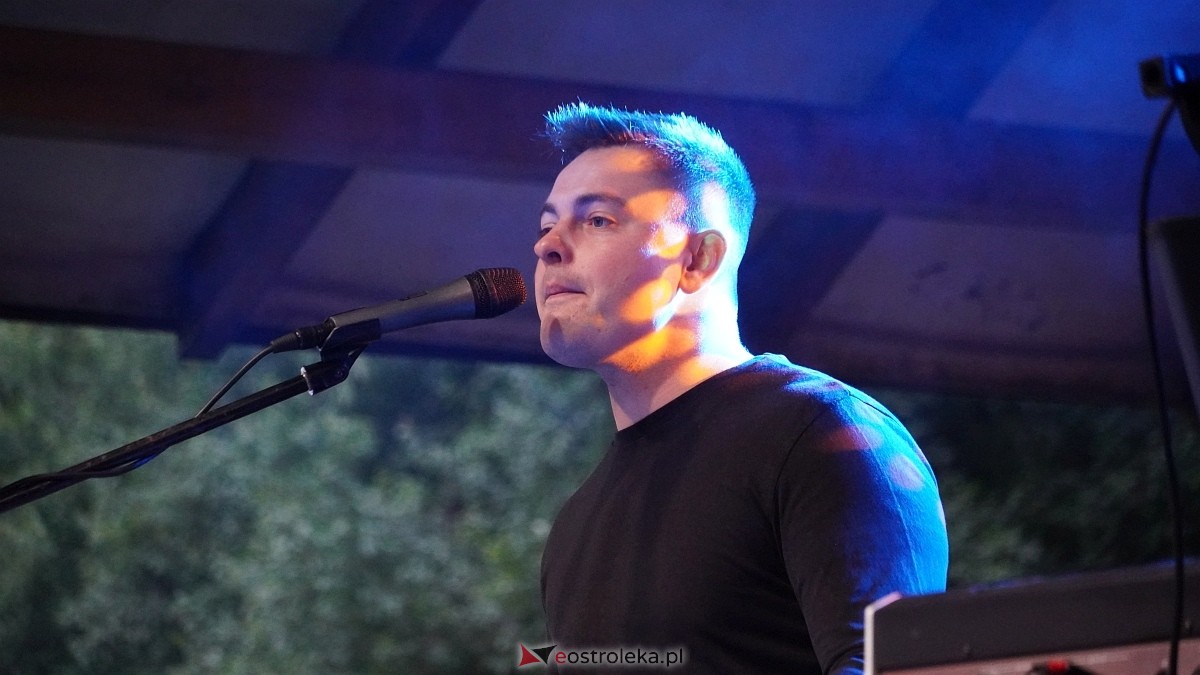 Zabawa pod gwiazdami w Święto Folkloru Kurpiowskiego [12.07.2025] - zdjęcie #82 - eOstroleka.pl