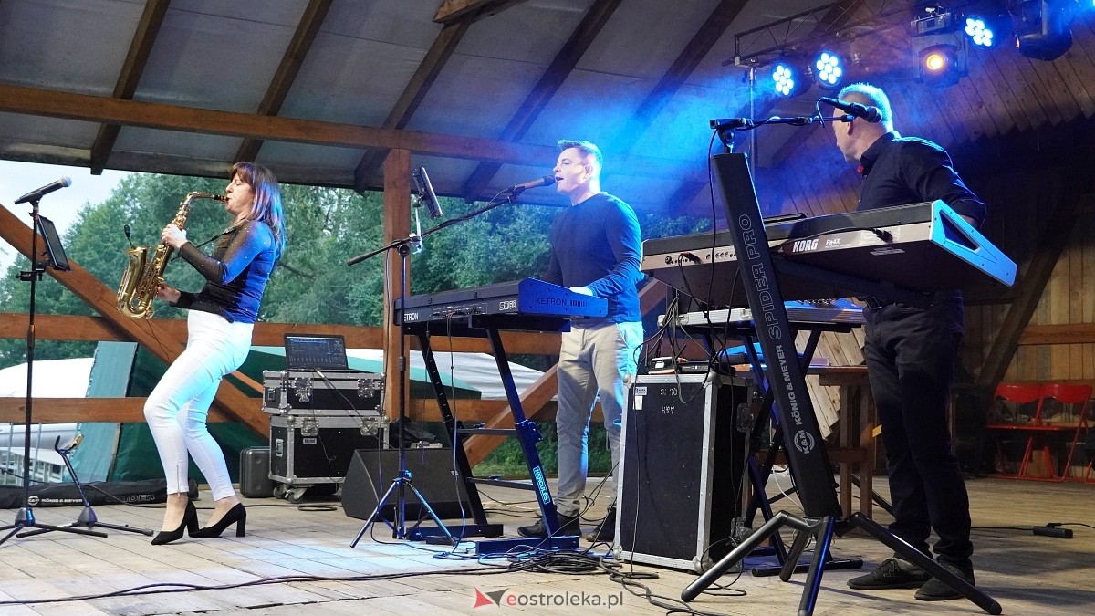 Zabawa pod gwiazdami w Święto Folkloru Kurpiowskiego [12.07.2025] - zdjęcie #79 - eOstroleka.pl