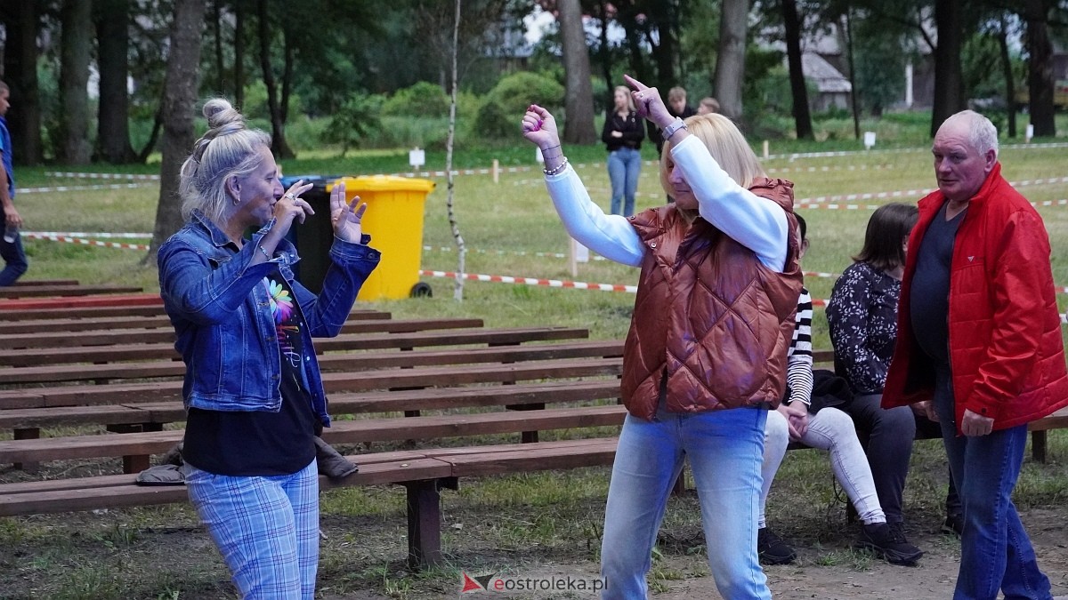 Zabawa pod gwiazdami w Święto Folkloru Kurpiowskiego [12.07.2025] - zdjęcie #76 - eOstroleka.pl