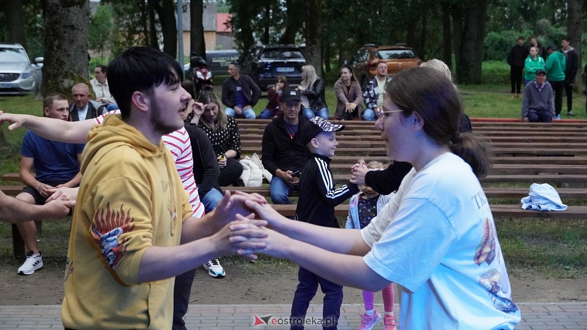 Zabawa pod gwiazdami w Święto Folkloru Kurpiowskiego [12.07.2025] - zdjęcie #73 - eOstroleka.pl