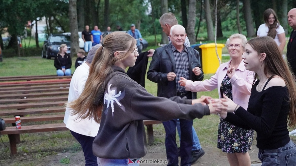 Zabawa pod gwiazdami w Święto Folkloru Kurpiowskiego [12.07.2025] - zdjęcie #50 - eOstroleka.pl