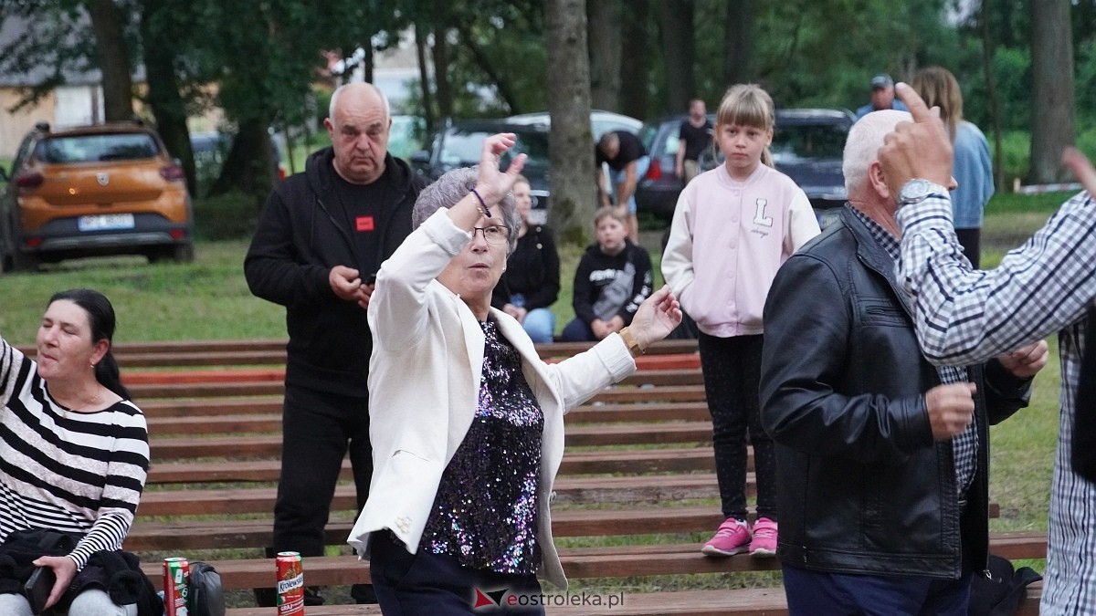 Zabawa pod gwiazdami w Święto Folkloru Kurpiowskiego [12.07.2025] - zdjęcie #41 - eOstroleka.pl