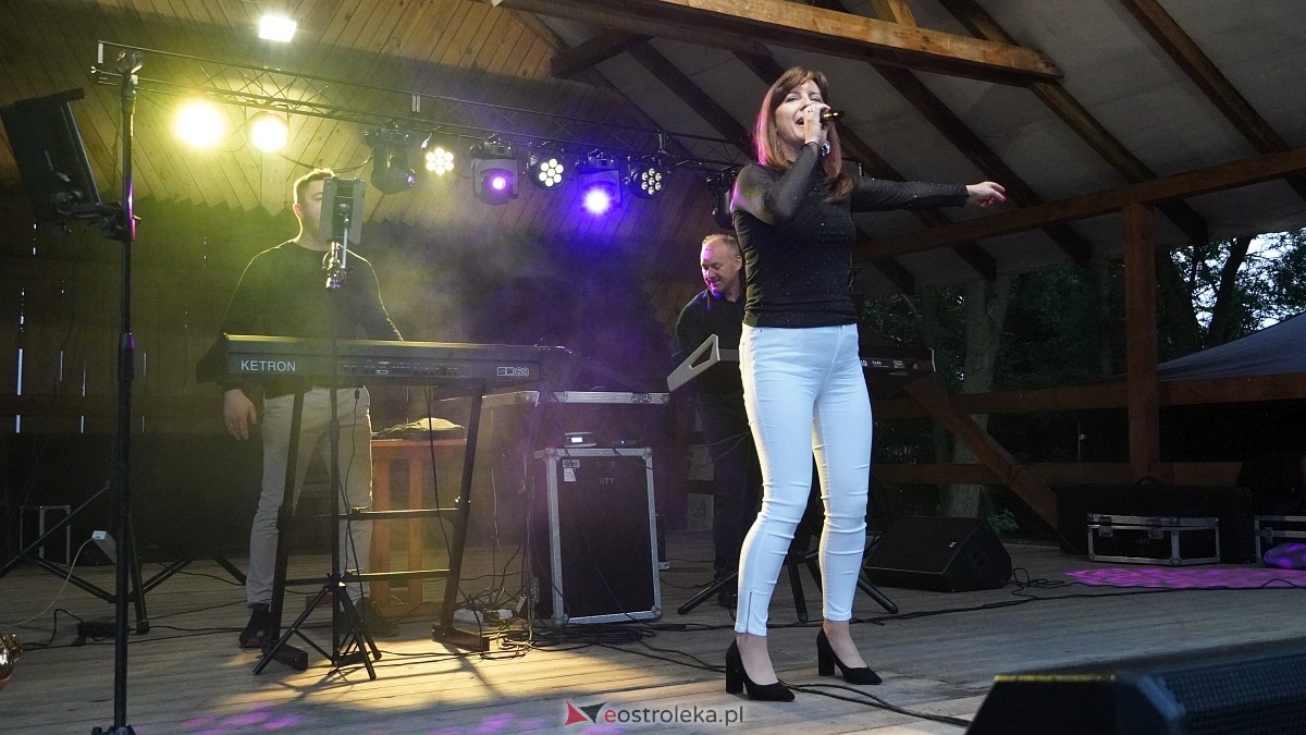 Zabawa pod gwiazdami w Święto Folkloru Kurpiowskiego [12.07.2025] - zdjęcie #38 - eOstroleka.pl