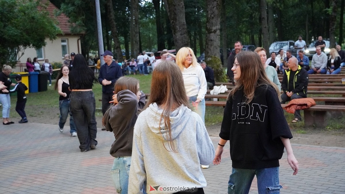 Zabawa pod gwiazdami w Święto Folkloru Kurpiowskiego [12.07.2025] - zdjęcie #37 - eOstroleka.pl