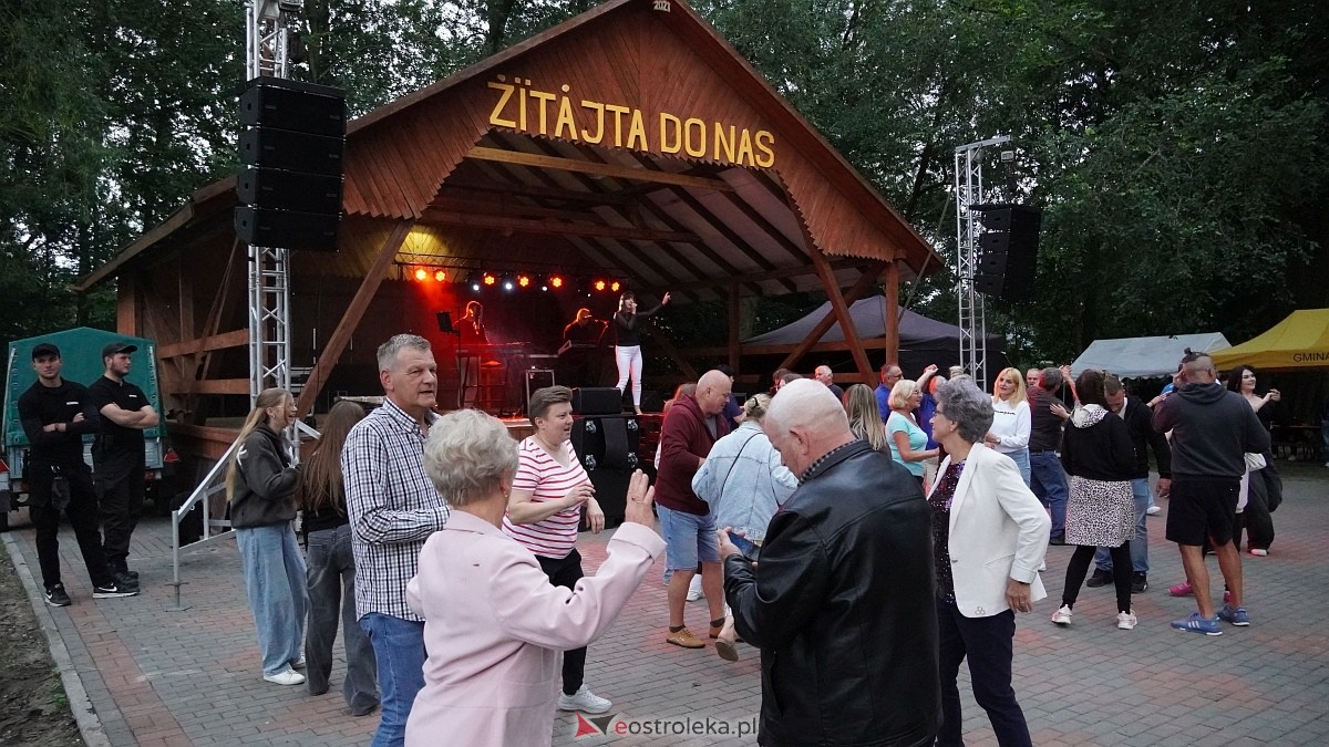 Zabawa pod gwiazdami w Święto Folkloru Kurpiowskiego [12.07.2025] - zdjęcie #31 - eOstroleka.pl